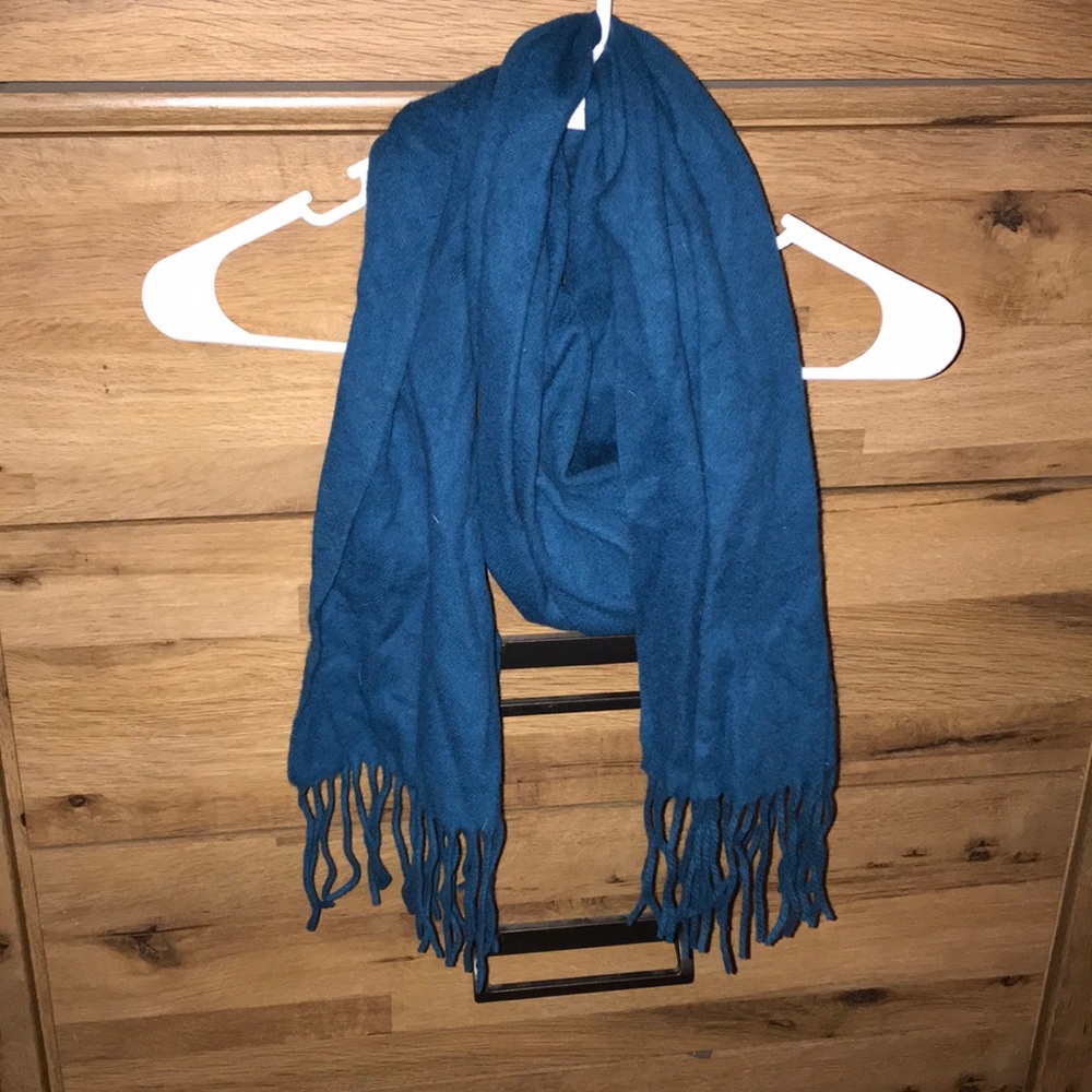 Blue cashmere scarf